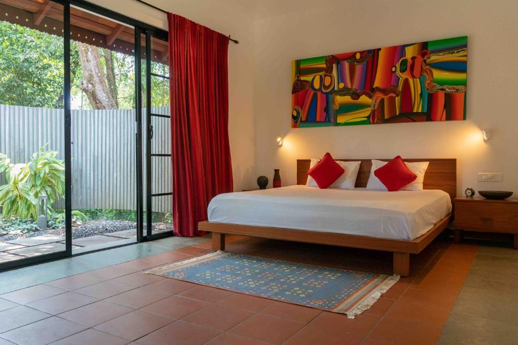 StayVista at Cheppanam House with Infinity Pool - Kochi