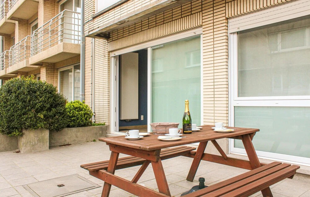 Beautiful Apartment in Oostende With 3 Bedrooms and Wifi