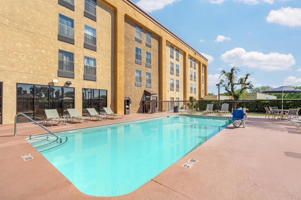 Best Western Plus Fresno Airport Hotel
