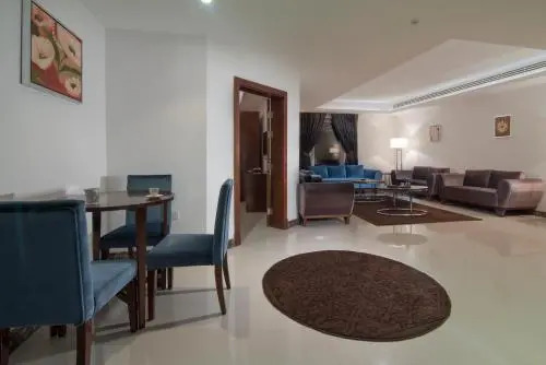 Noon Hotel Suites