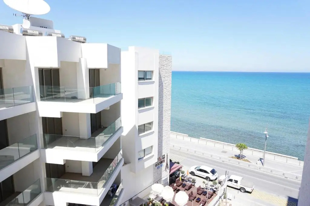 Lazuli Beach & Pool Apartment 501