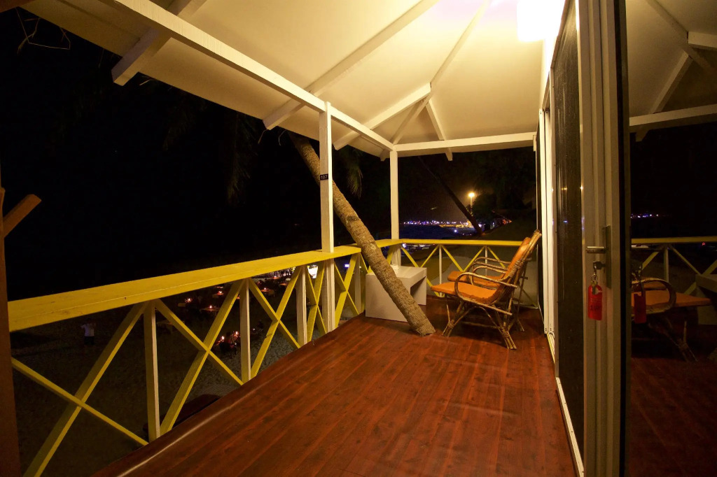 Cuba Premium Huts