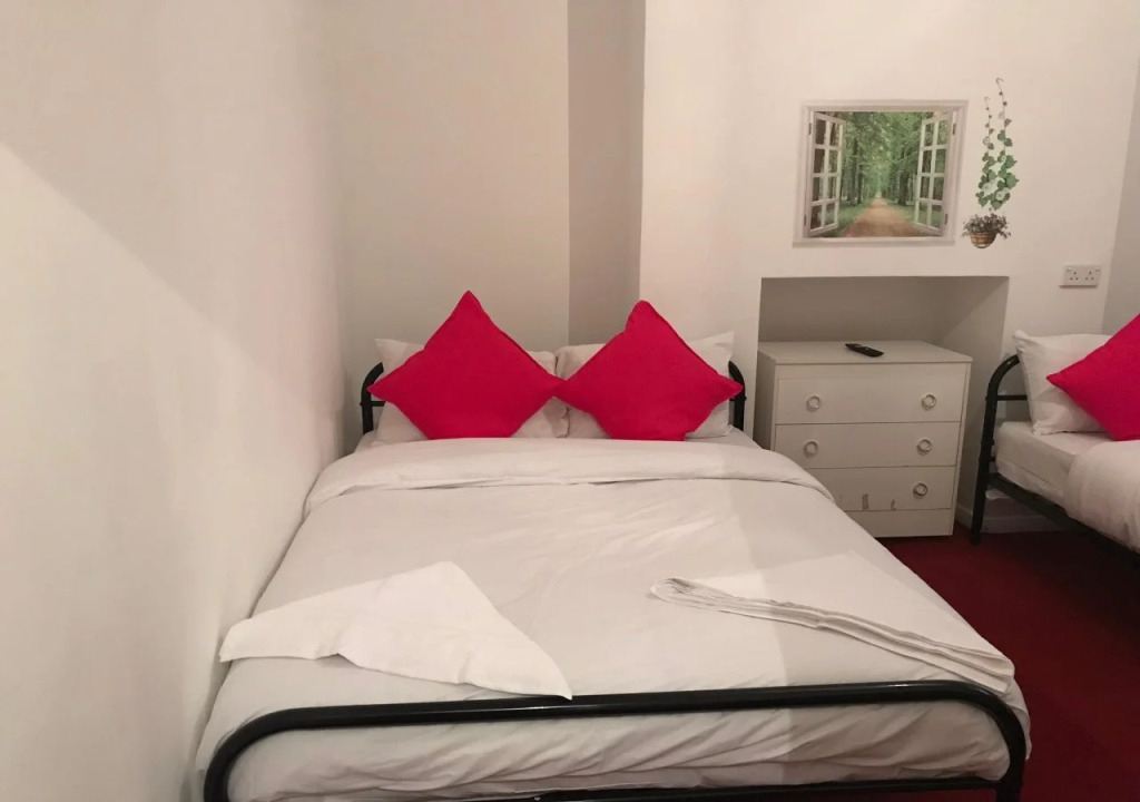 Poplar Guest House