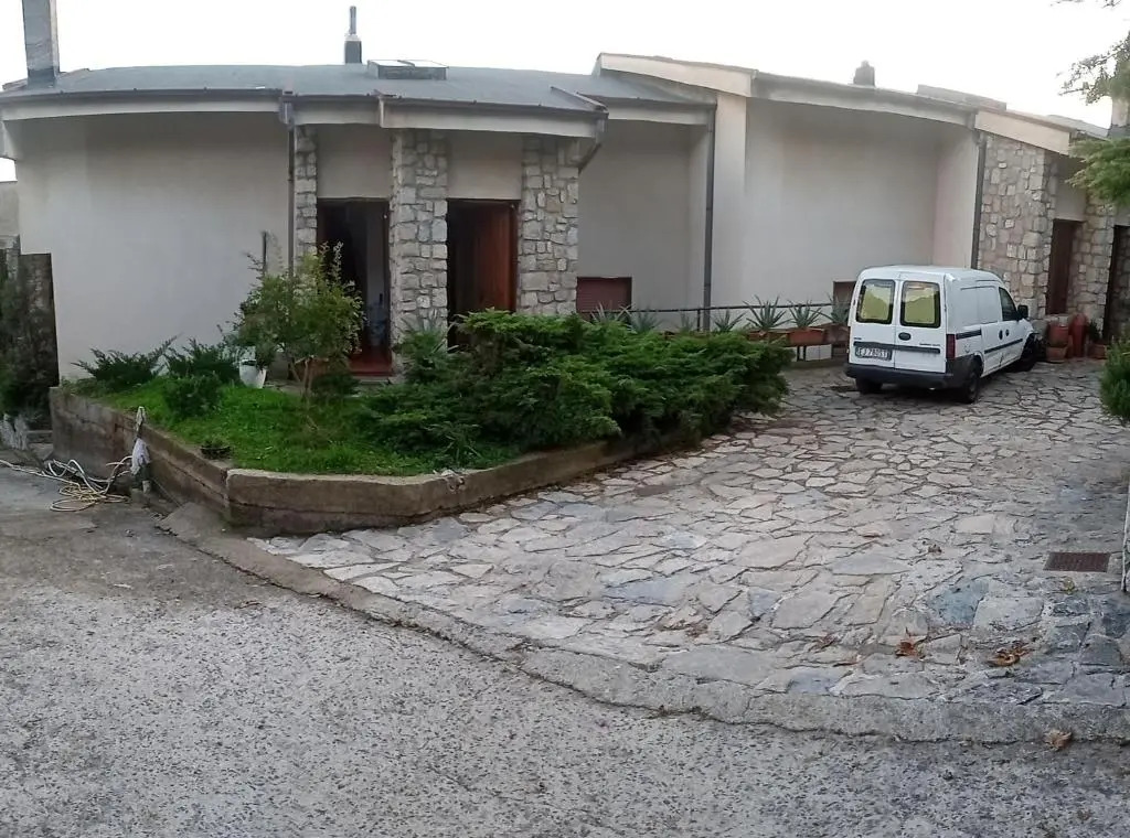 Collina Belvedere, appartamento indipendente in villa Salerno-Capezzano