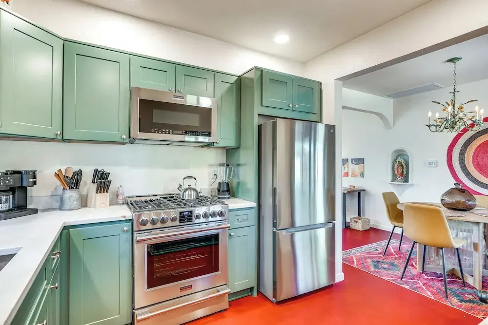 Gazebo, Patios & Grill: Colorful Tucson Retreat!
