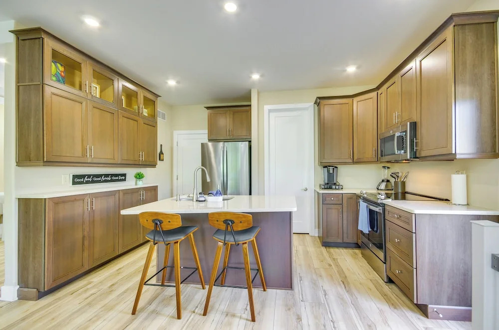 Lakefront Osage Beach Retreat w/ Boat Slip!