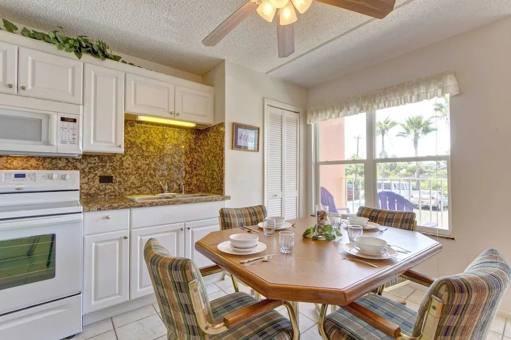 Gulfview II Condominium 101