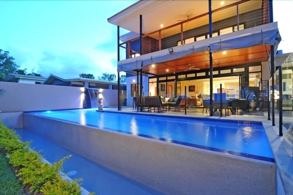 Bramston on the Beach - A Private Poolside Oasis