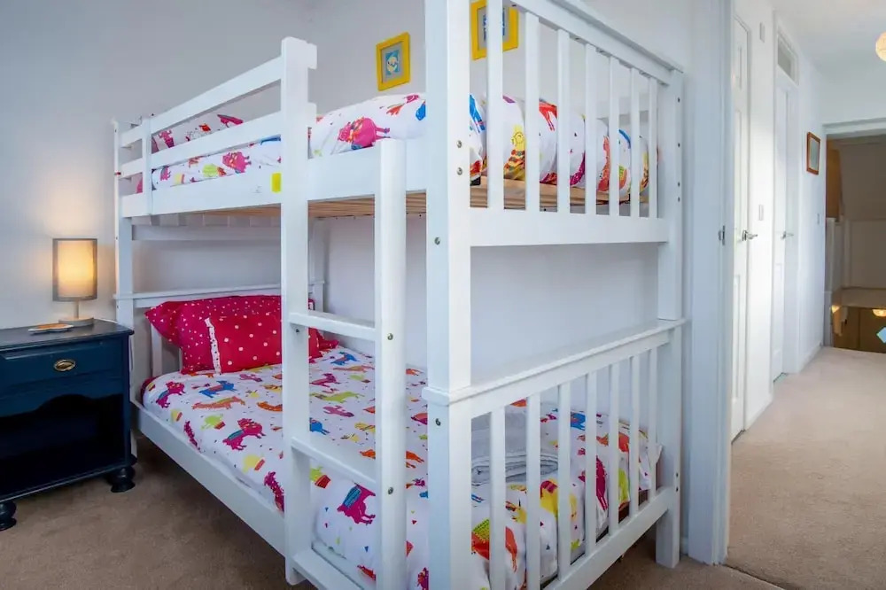 Taliesin - 5 Bedroom Holiday Home - Tenby