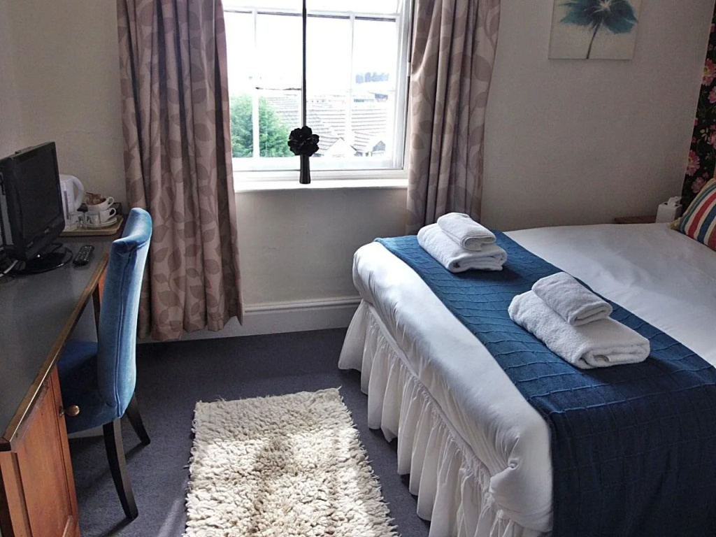 Windsor Lodge Hotel