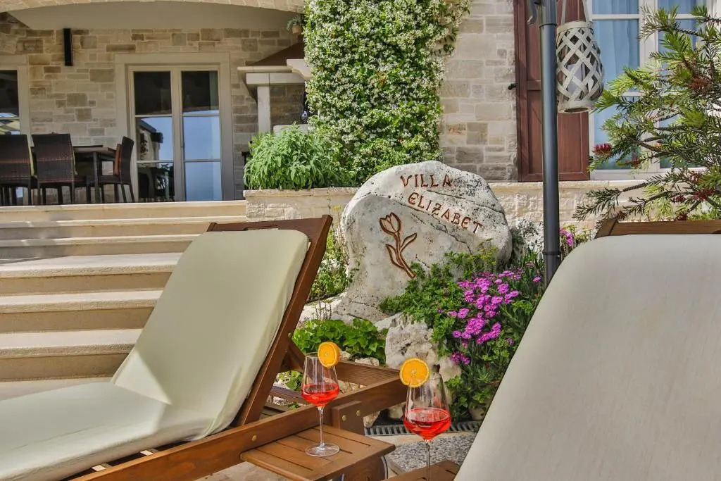 Villa Elizabet