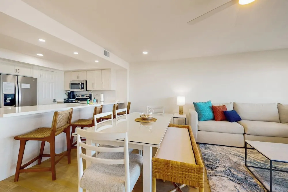 Sweeping View, Luxe Perks: Suntide III - Unit 708