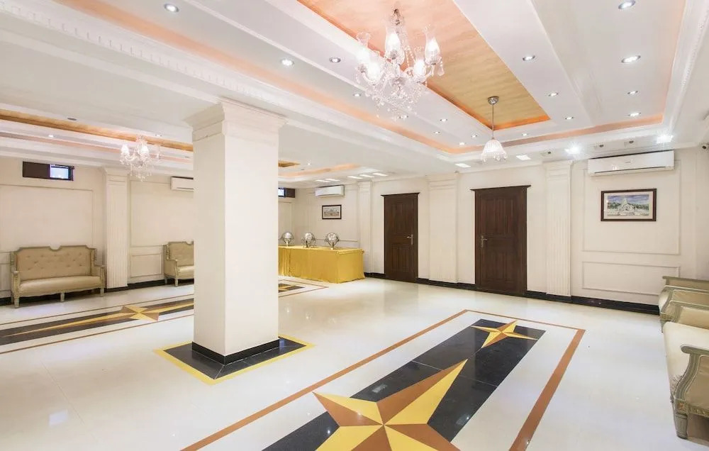Collection O 353 Hotel Four Boutique