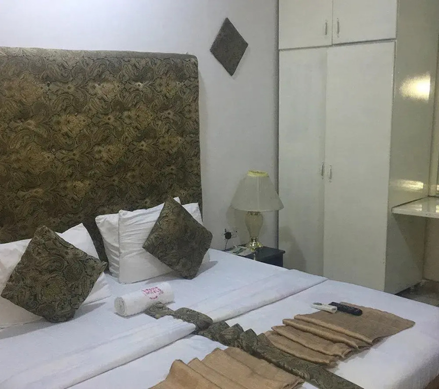 Chrisolik Hotel