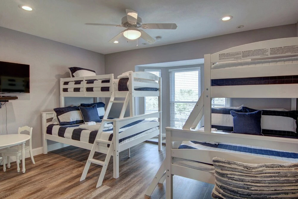 Lost and Found Gw110 4 Bedrooms 3 Bathrooms Home