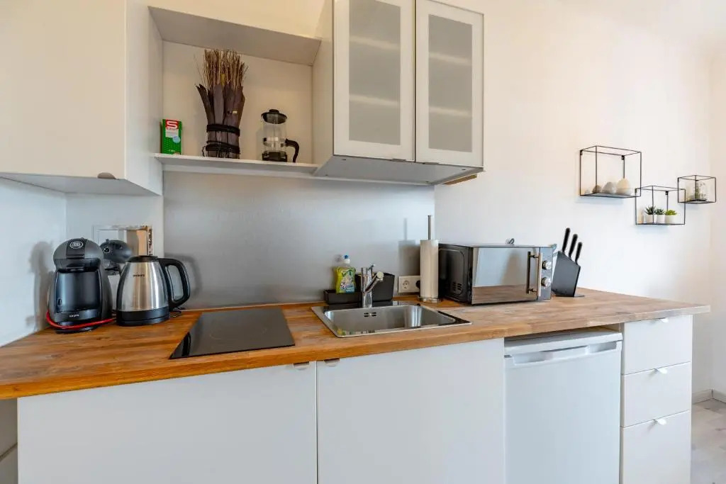 New with a View - Modern Studio