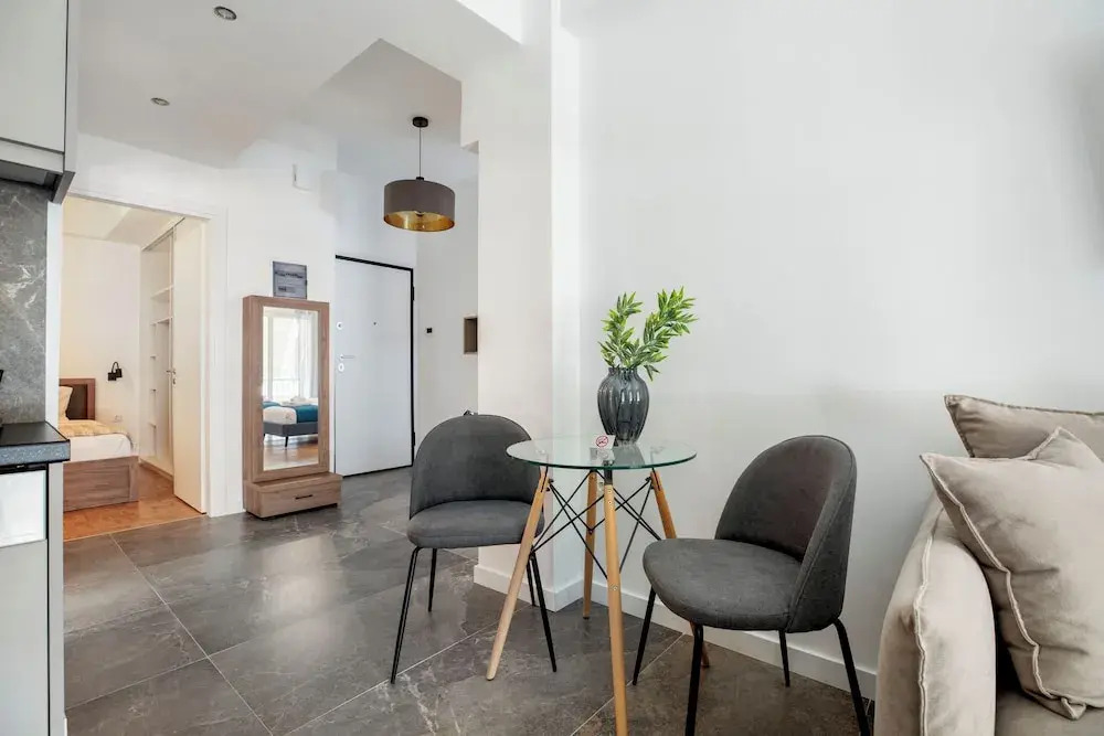 Glimmer 2-Bedroom Apartment in Athens