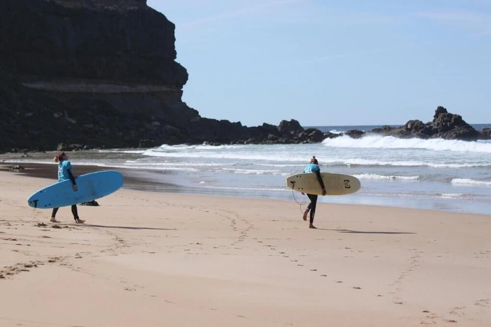 International Surf School & Camp - Hostel