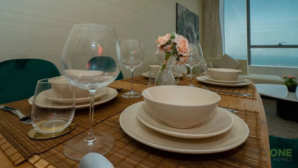 KOHH – 1BR in The Palm Tower