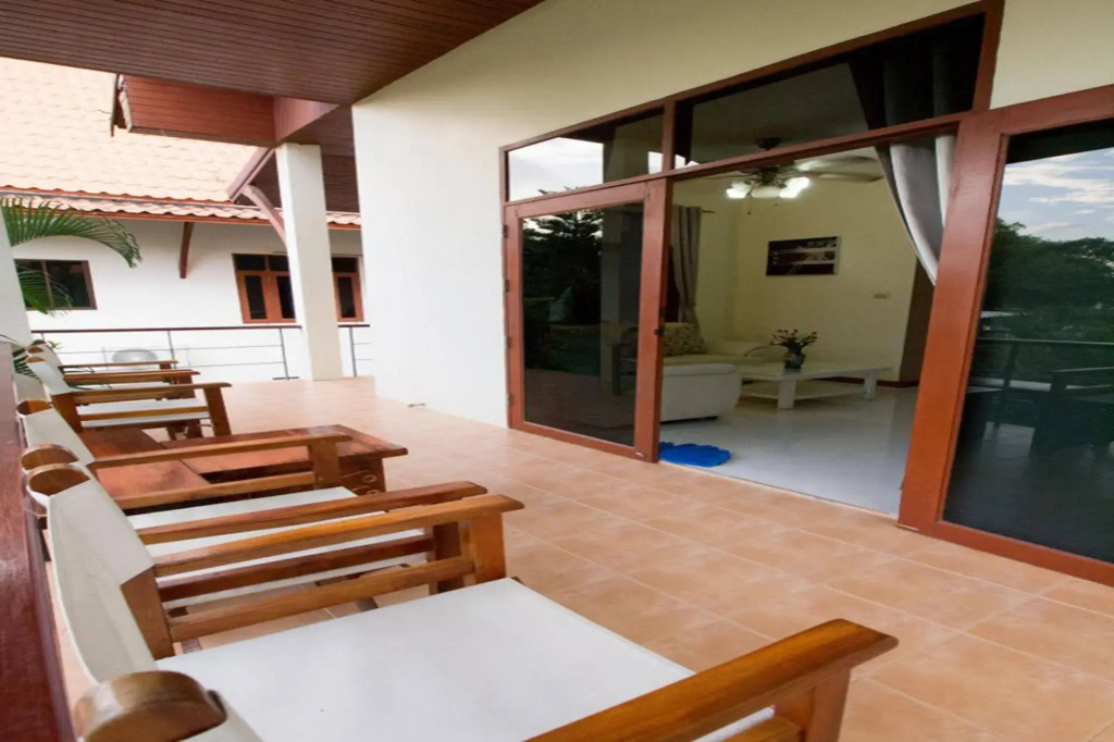 爱沙万别墅酒店(Aisawan Villas)
