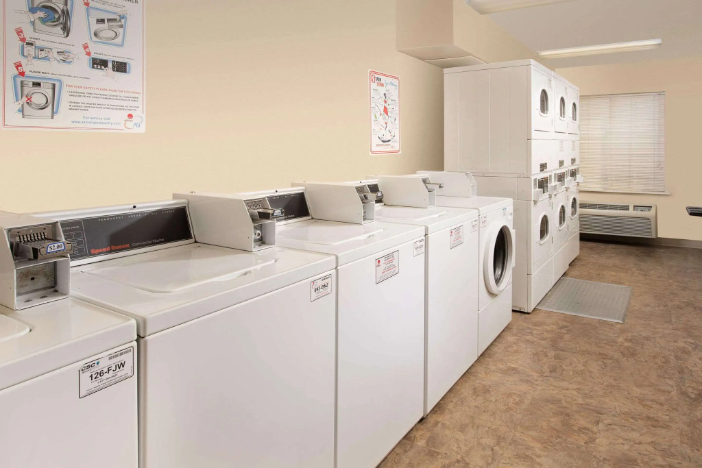 WoodSpring Suites Kansas City Liberty