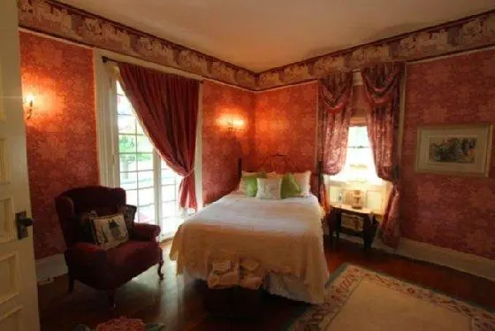 Waverly Inn