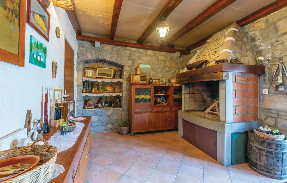 Awesome Home in Gata Zvecanje With Wifi, Outdoor Swimming Pool and 3 Bedrooms