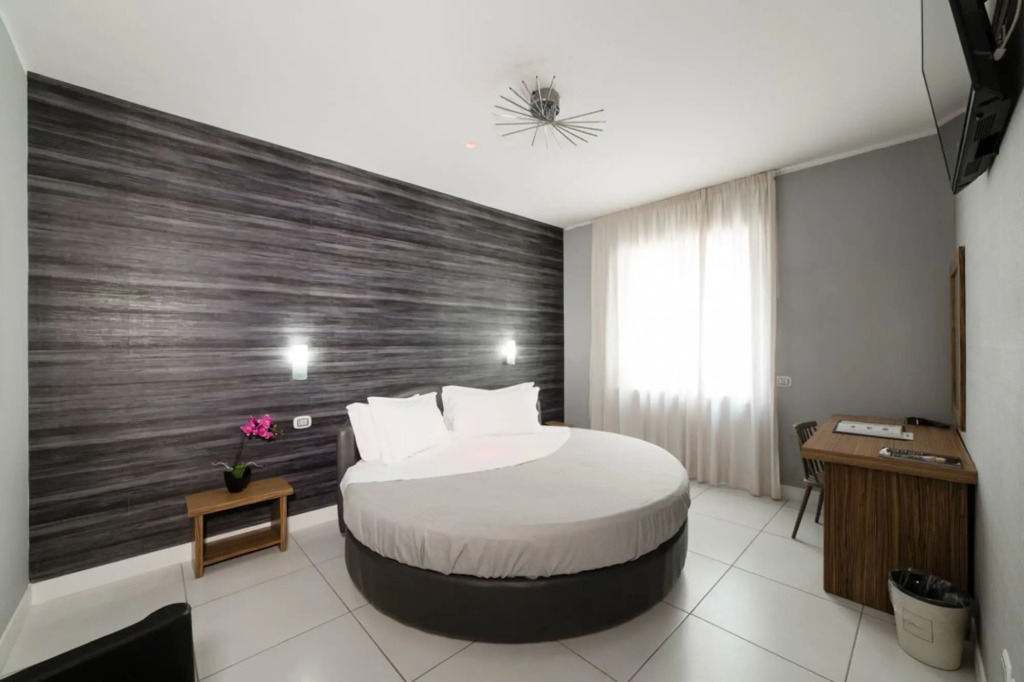 Plana Hotel
