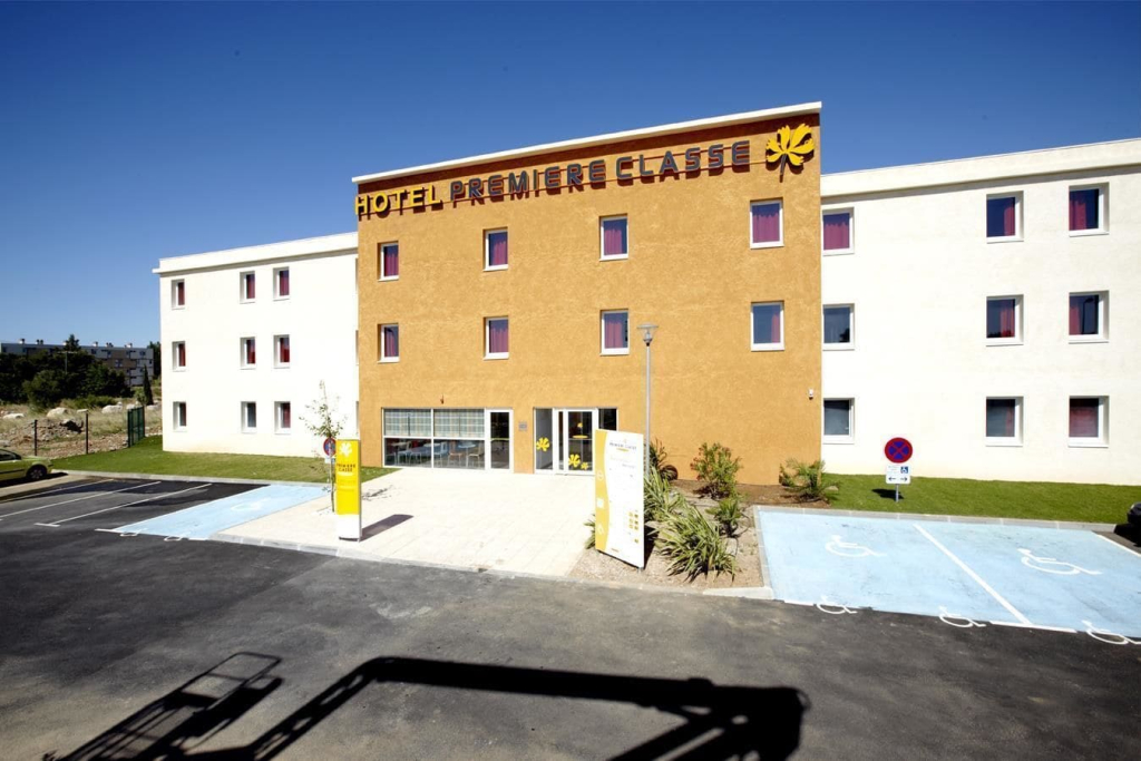 Hotel HubOne3 Istres