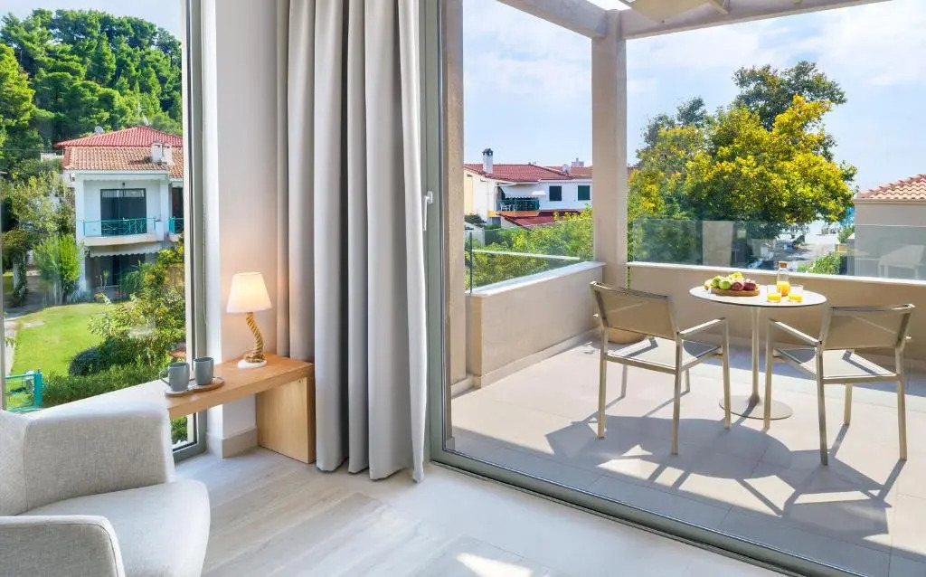 Cavo Delea Villas & Suites