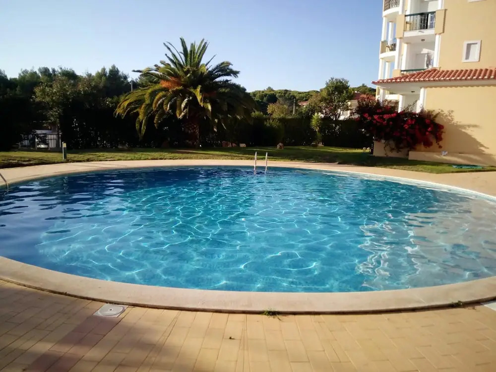 Apartment With 2 Bedrooms in Alcabideche, With Wonderful City View, Shared Pool and Enclosed Garden Near the Beach