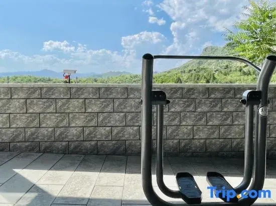 Residence with mountain villa (Beijing Gubei store)