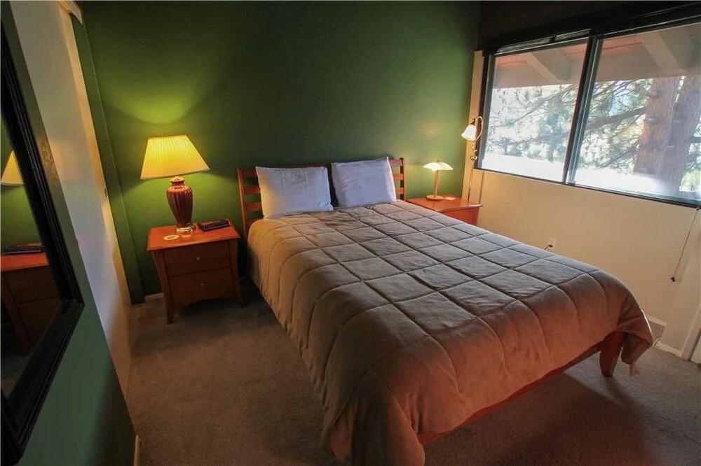 Mammoth Ski & Racquet Club #40 1 Bedroom 2 Bathrooms Condo