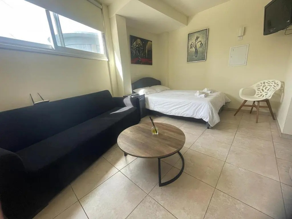 Modern studio in the historic center near beach