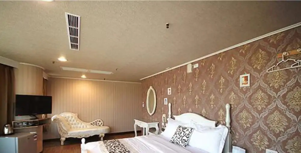 Ya Tai Hotel