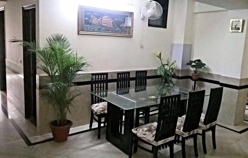 Hotel Su Shree Continental Dx 5 mins From New Delhi Railway Station & Free Car Parking