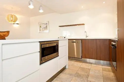 Alderly Apartment 8
