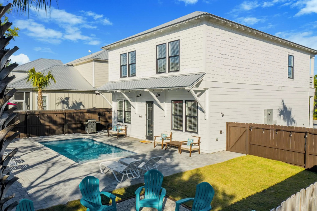 NEW LISTING! Private Heated Pool, Short Walk 2 Beach