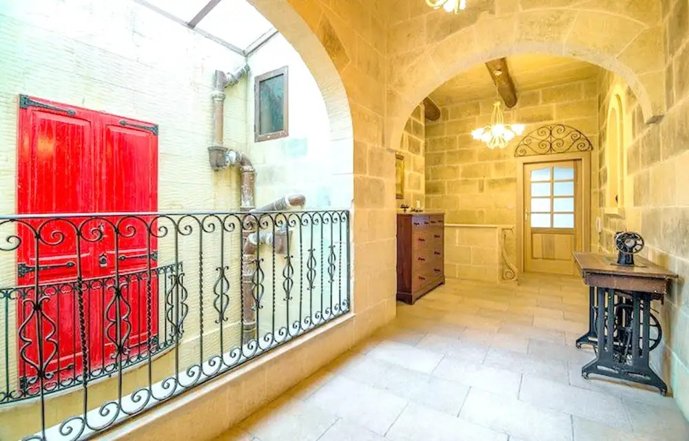 Exceptional villa in In-Nadur with private pool