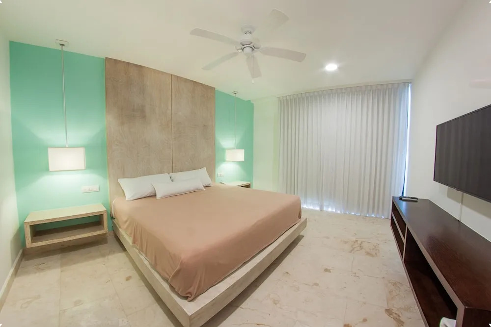 Anah Downtown DT 303