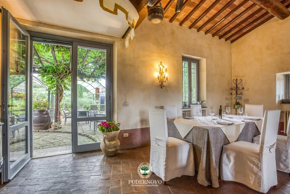 Podernovo di Castello delle Regine