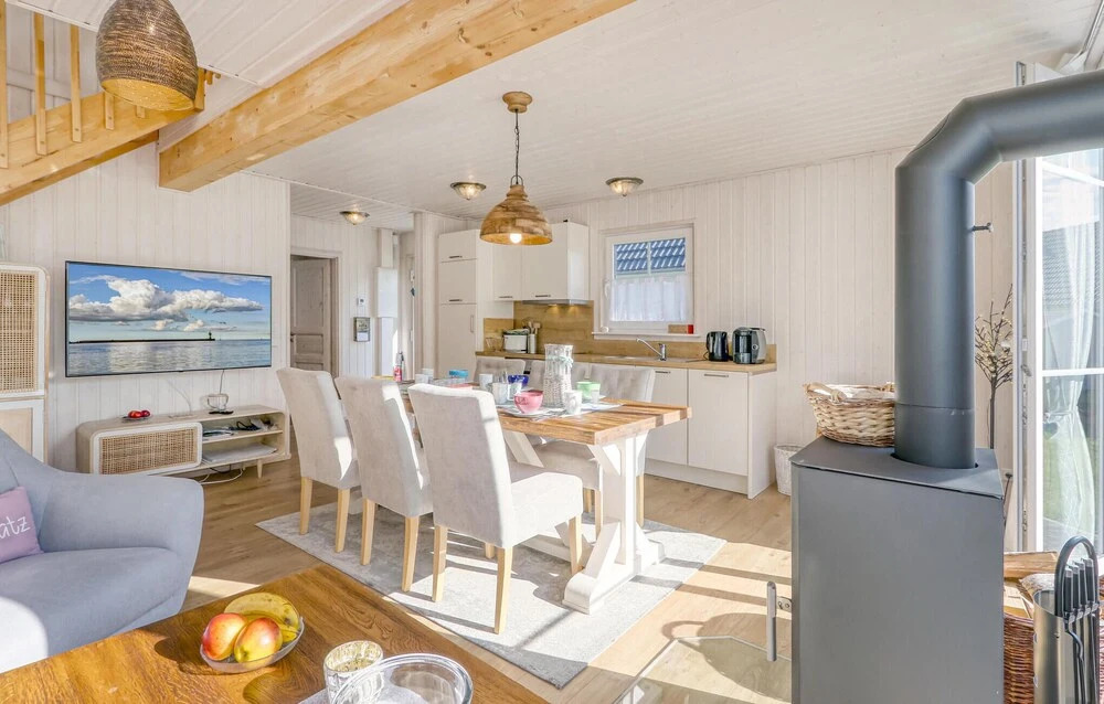 2 Bedroom Amazing Home In Zerpenschleuse