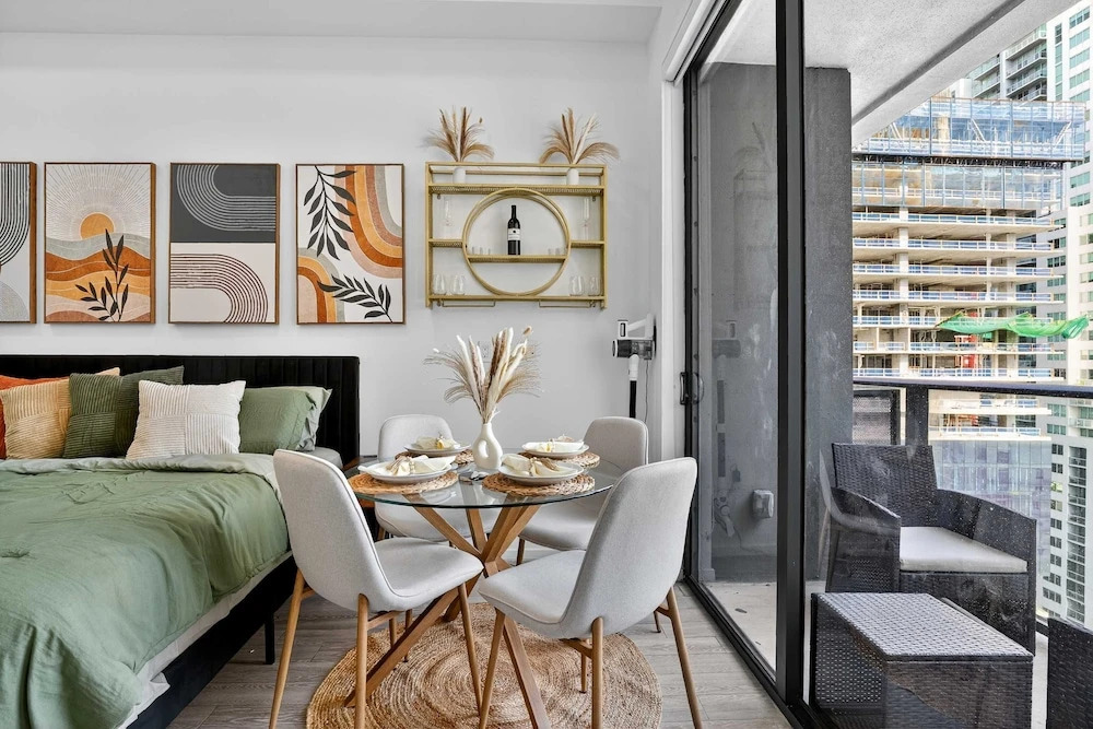 Downtown Miami Skyline Balcony Penthouse Suite Near Port Luxe Pad