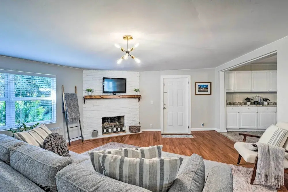 Bright Boynton Beach Getaway w/ Patio!