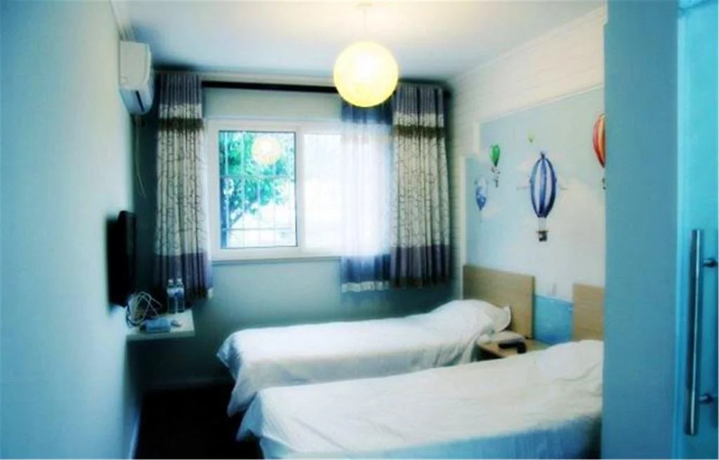 Bi'an Sunshine Theme Hotel