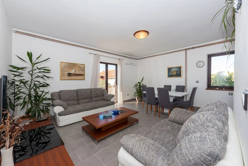 Apartments by the sea Tisno, Murter - 21657