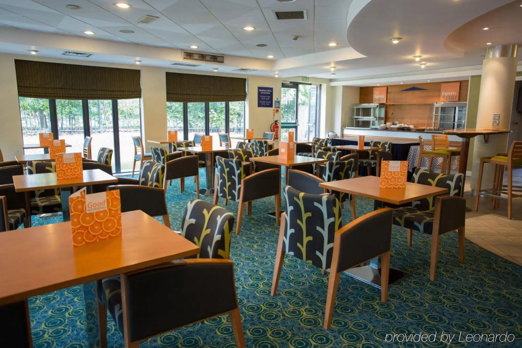 Knowsley Inn & Lounge