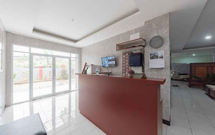 RedDoorz Syariah Plus near Tugu Bubur Ayam Cianjur