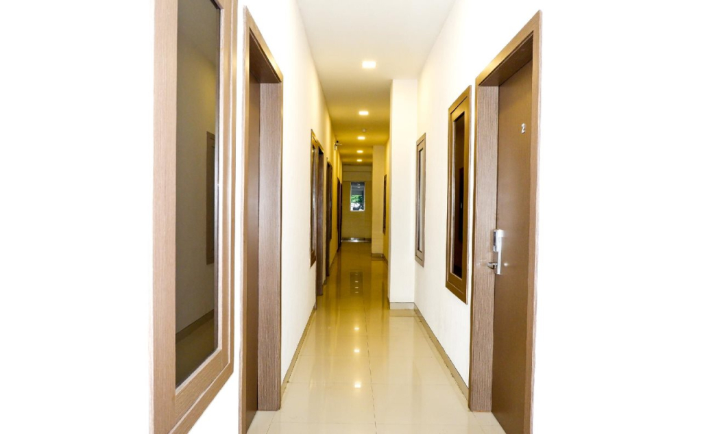 OYO 379 Grand Mundu