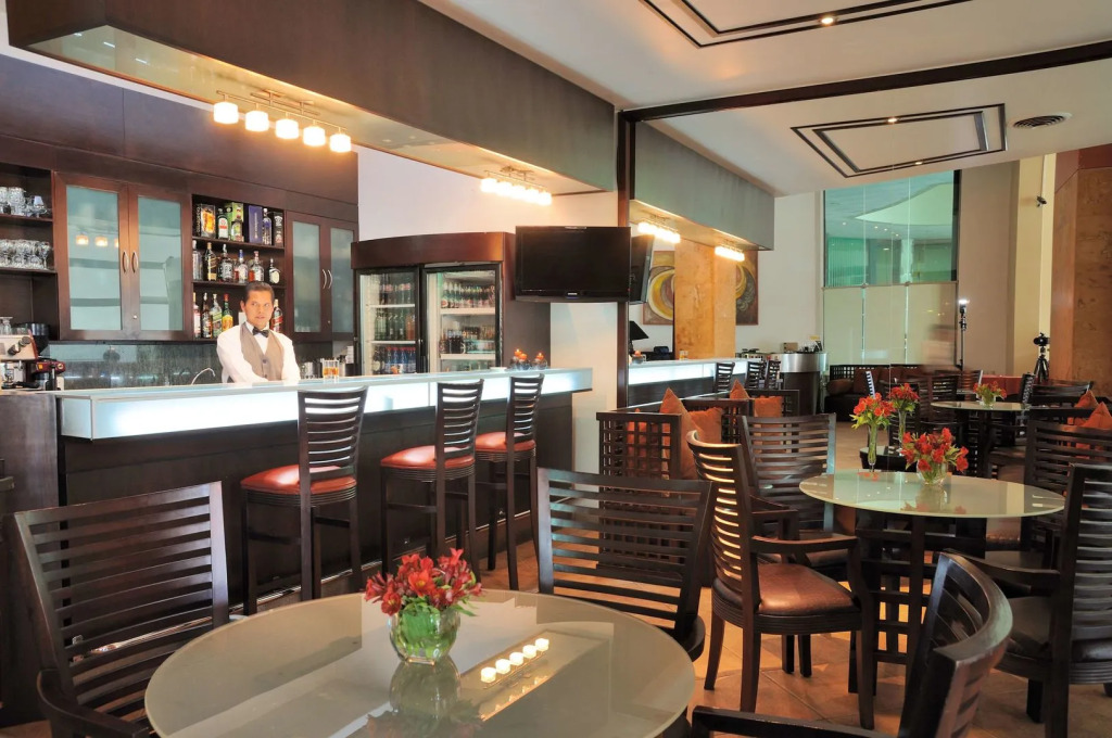 Suites Camino Real